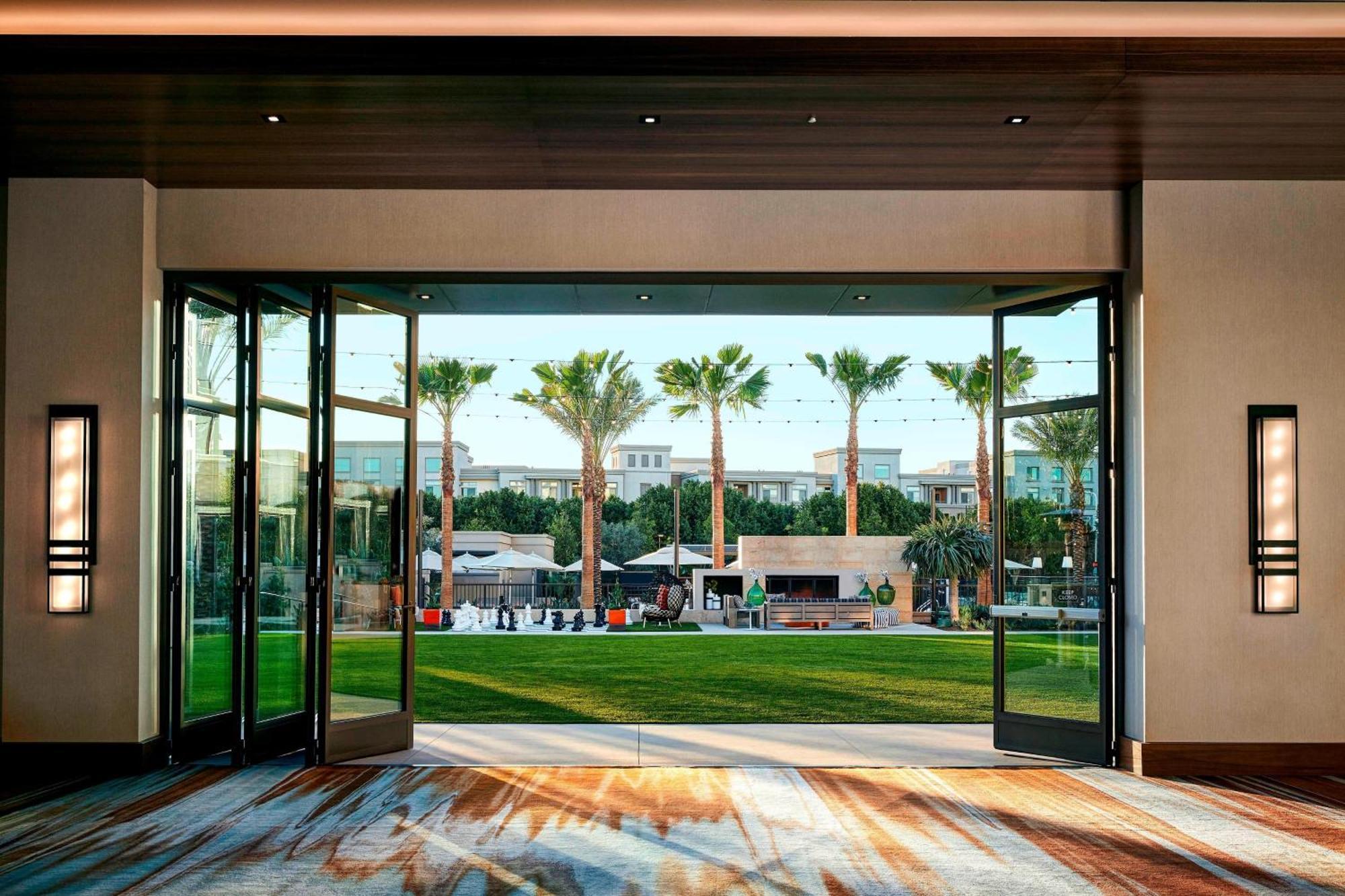 Marriott Irvine Spectrum Exterior photo